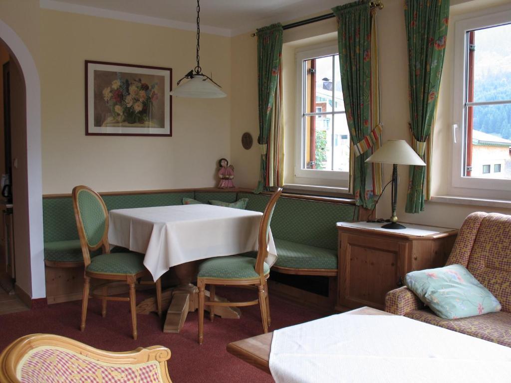 Hotel Triendlhof Zöblen Pokój zdjęcie